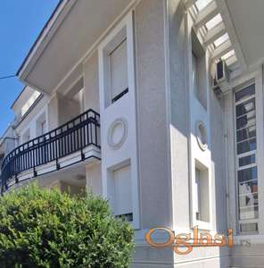 Izdavanje kuca Beograd Dedinje-Petosobna kuća,2 garazna mesta